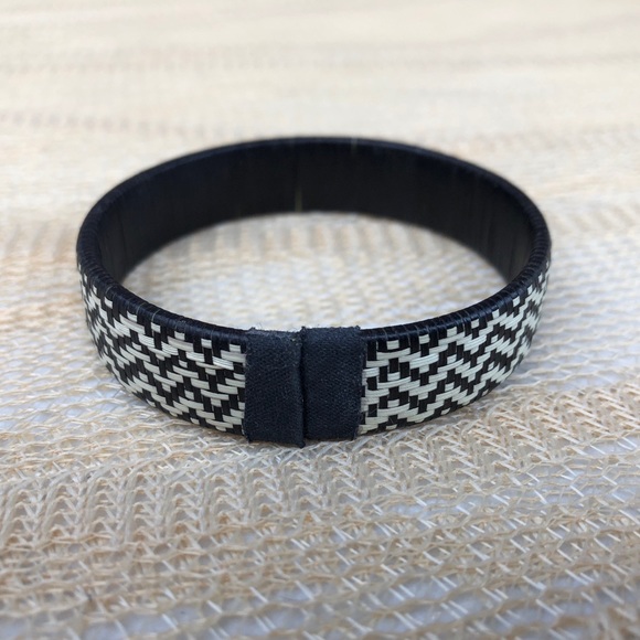 🐝 2 for $10🐝 Black Beauties of the Bangle Variety - Picture 4 of 6